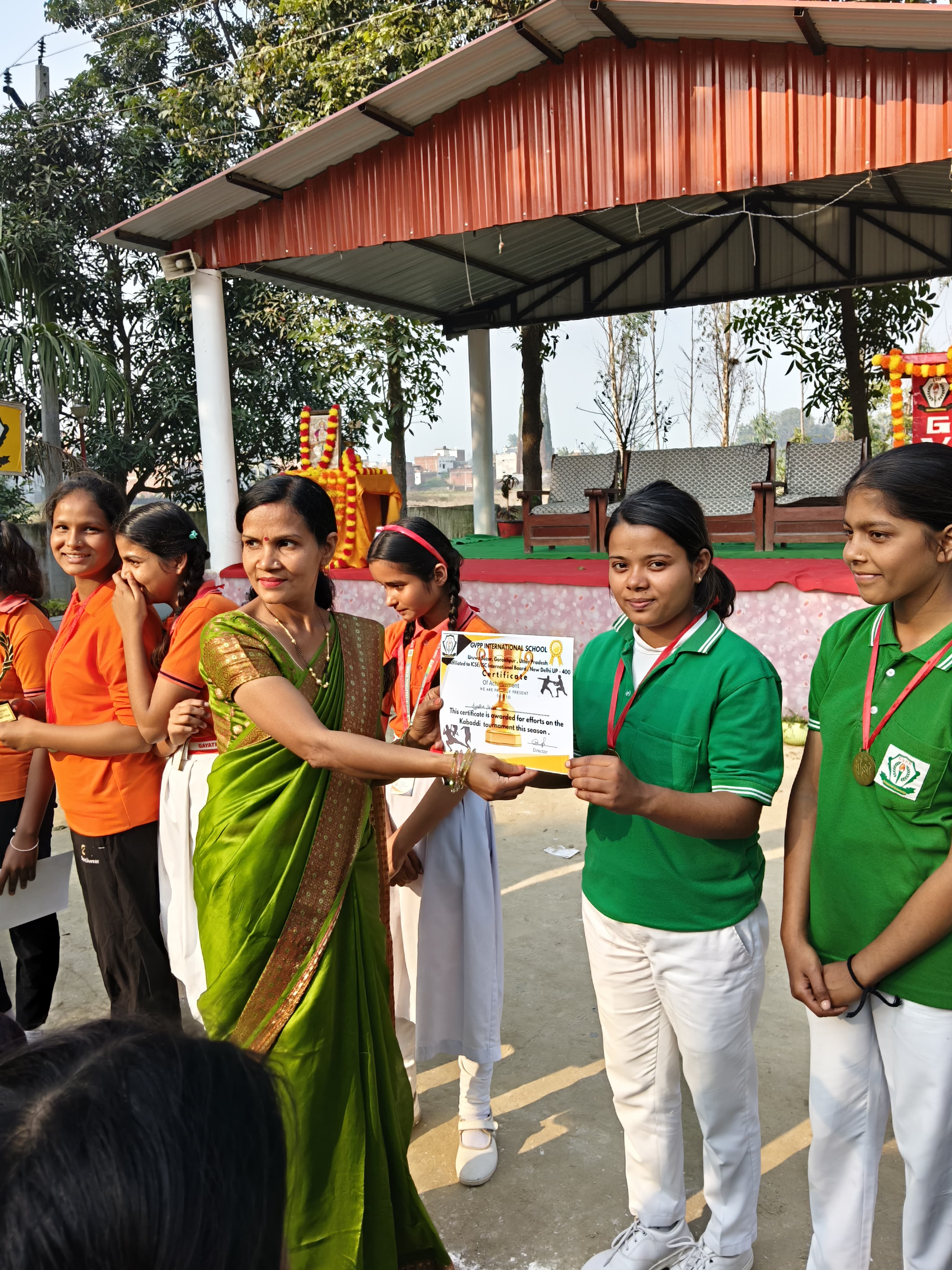 Prize distribution to the winners